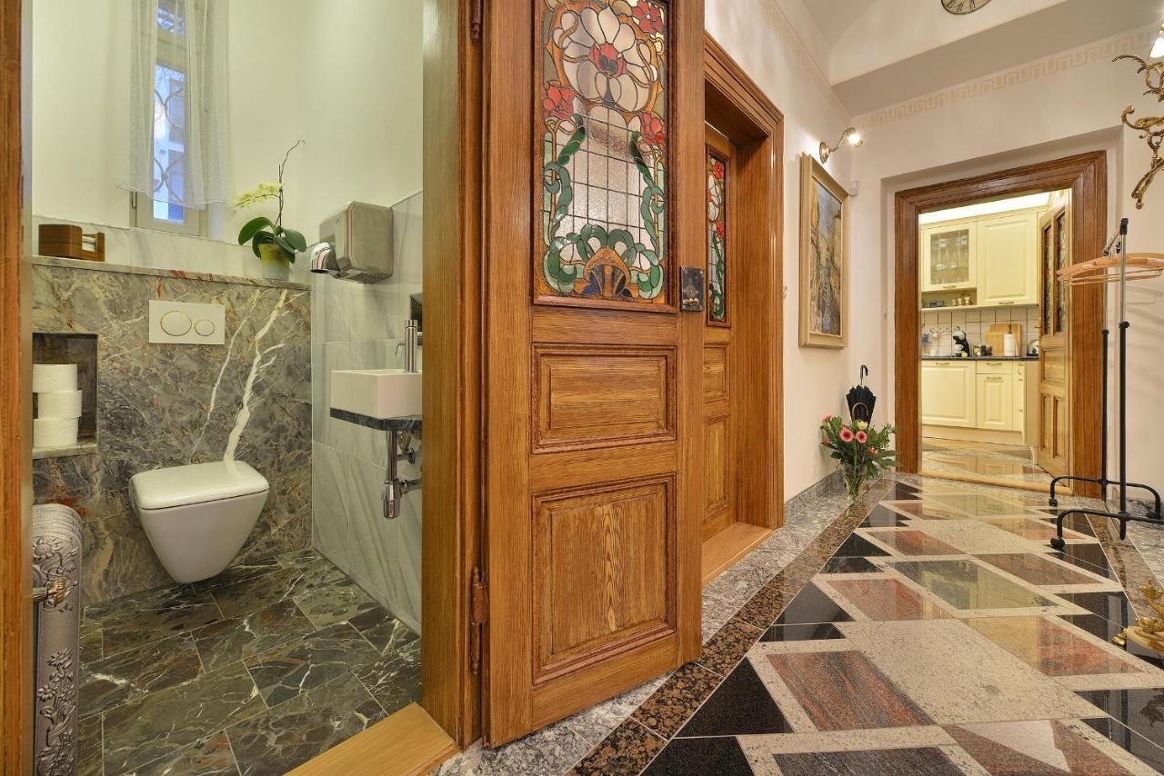 Apartman Dalia Janackovo Nabrezi Prague Exterior photo